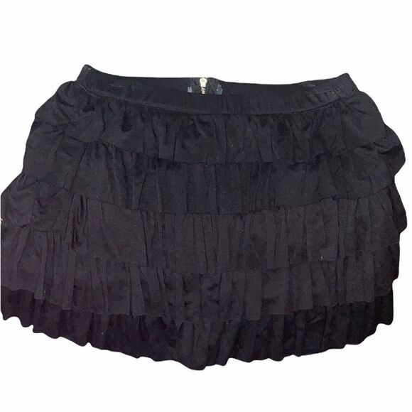 ✨4xHP✨Phopsdy Tiered Ruffle Zipper Mini Skirt ✨ - Picture 2 of 3